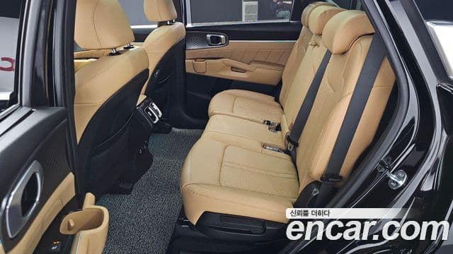 Kia Sorento 2021 — фото 12 из 20