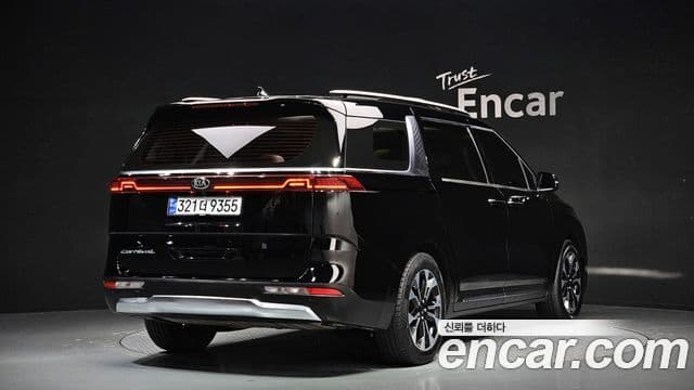 Kia Carnival 2021 — Фото 2/20