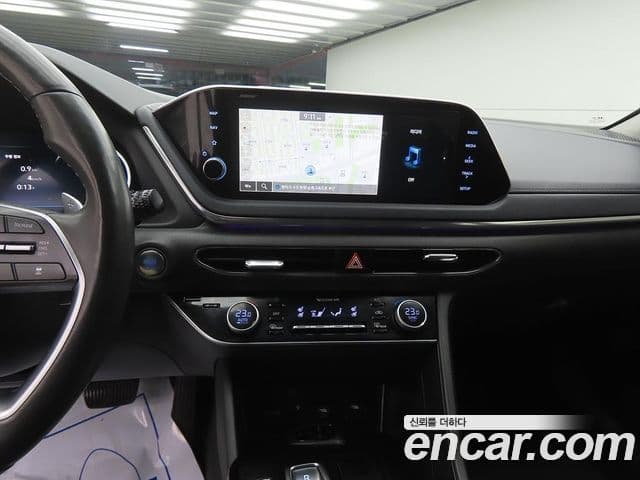 Hyundai Sonata 2021 — ფოტო 9/20