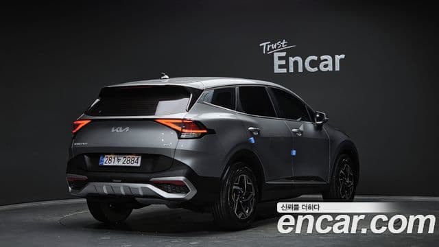 Kia Sportage 2021 — ფოტო 2/20