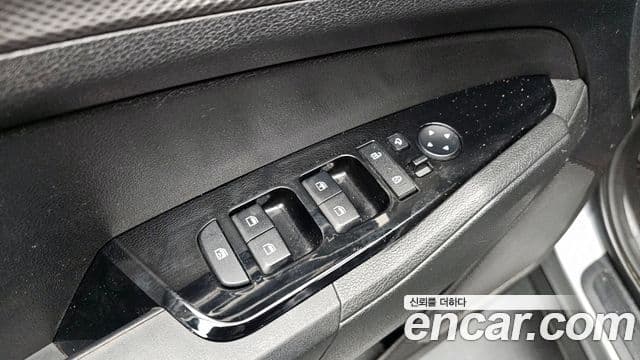Kia Sportage 2021 — ფოტო 17/20