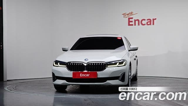 BMW 5 Series 2022 — ფოტო 3/20
