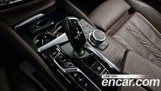 BMW 5 Series 2022 — ფოტო 9/20
