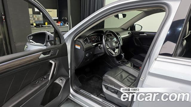 Volkswagen Tiguan Allspace 2022 — ფოტო 10/20