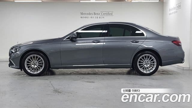 Mercedes-Benz E-Class 2020 — Фото 1/20