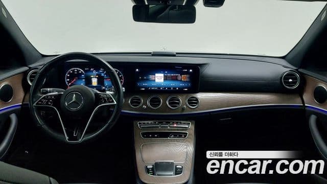 Mercedes-Benz E-Class 2020 — Фото 10/20