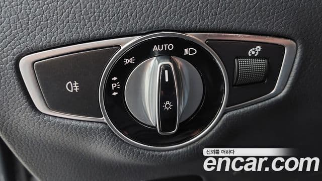 Mercedes-Benz E-Class 2020 — Фото 19/20