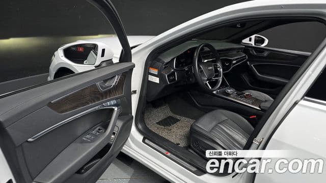 Audi A6 2022 — фото 10 из 20