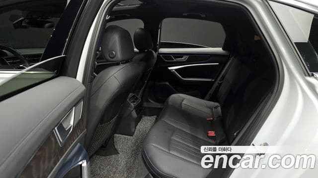 Audi A6 2022 — фото 12 из 20