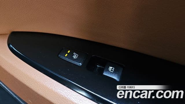 Kia Sportage 2021 — ფოტო 19/20