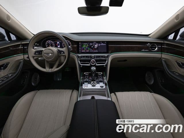 Bentley Flying Spur 2024 — ფოტო 5/20