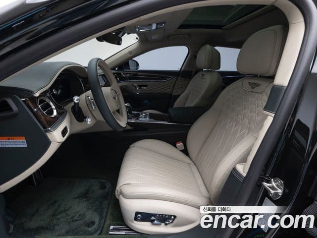 Bentley Flying Spur 2024 — ფოტო 9/20