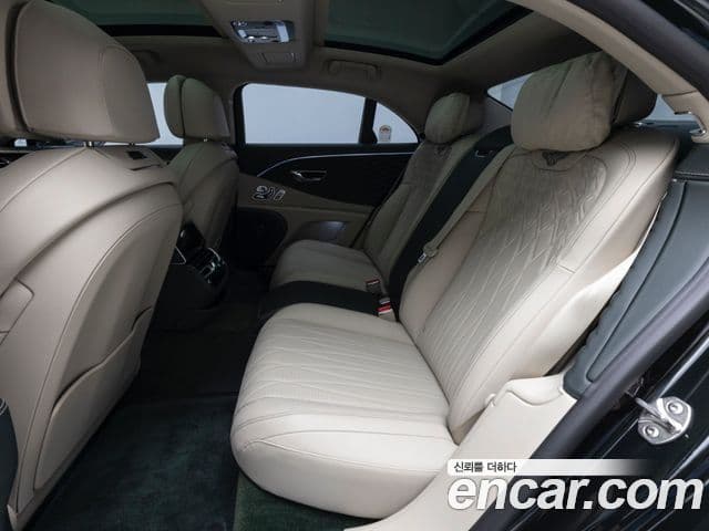 Bentley Flying Spur 2024 — ფოტო 11/20