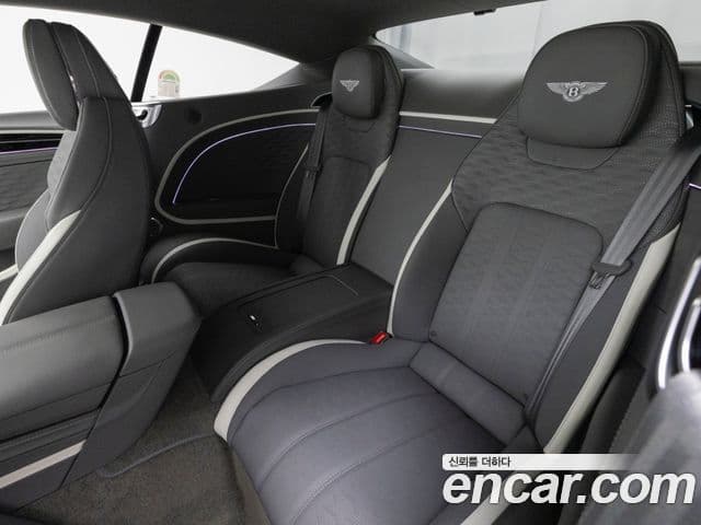 Bentley Continental GT 2025 — Şəkil 12/19