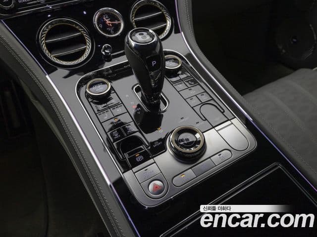 Bentley Continental GT 2025 — Şəkil 15/19