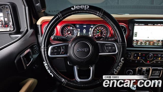 Jeep Wrangler 2020 — фото 13 из 20