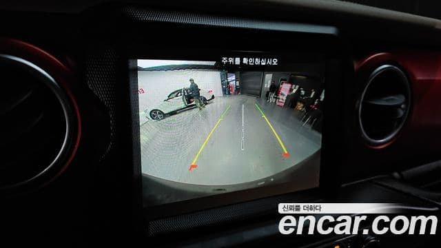 Jeep Wrangler 2020 — фото 16 из 20