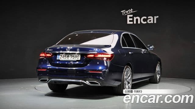 Mercedes-Benz E-Class 2020 — ფოტო 2/20