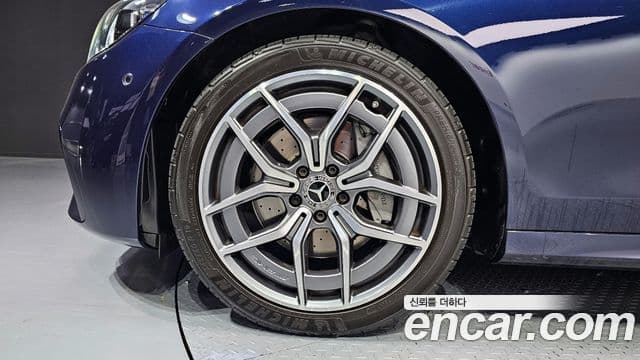 Mercedes-Benz E-Class 2020 — ფოტო 5/20