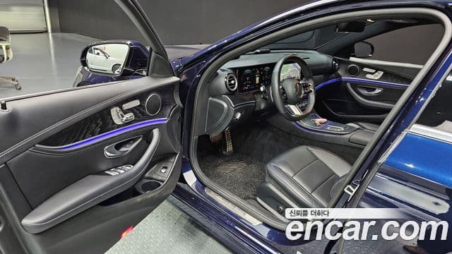 Mercedes-Benz E-Class 2020 — ფოტო 11/20