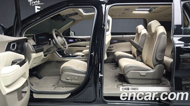 Kia Carnival 2023 — ფოტო 10/20