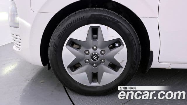 Hyundai Staria 2021 — ფოტო 2/20