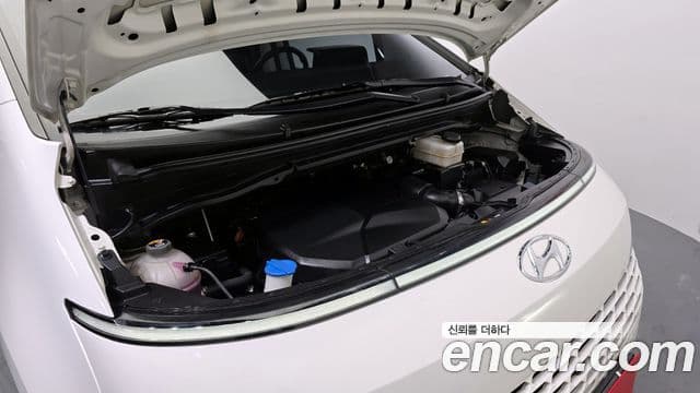 Hyundai Staria 2021 — ფოტო 16/20