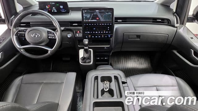 Hyundai Staria 2021 — ფოტო 8/20