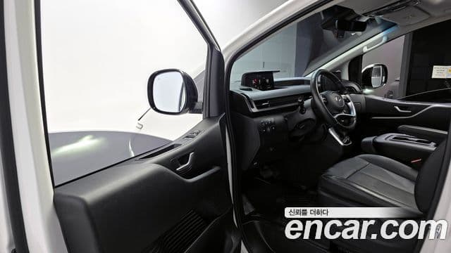 Hyundai Staria 2021 — ფოტო 7/20