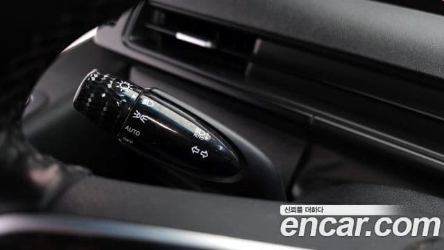 Hyundai Staria 2021 — ფოტო 5/20