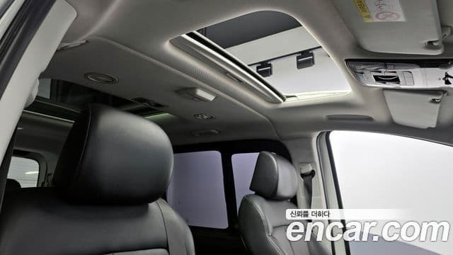 Hyundai Staria 2021 — ფოტო 10/20