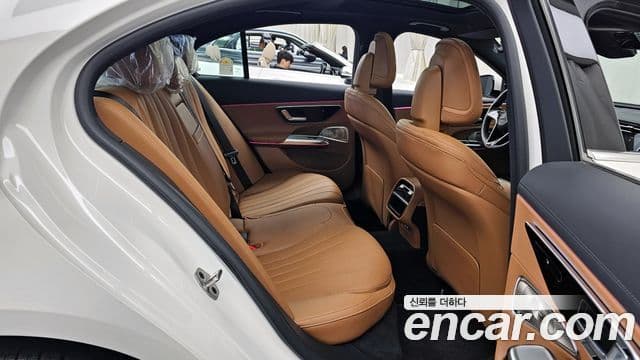 Mercedes-Benz E-Class 2025 — Şəkil 12/20