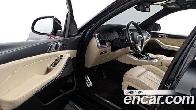 BMW X5 2021 — Photo 17/20
