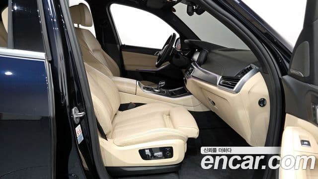 BMW X5 2021 — Photo 12/20
