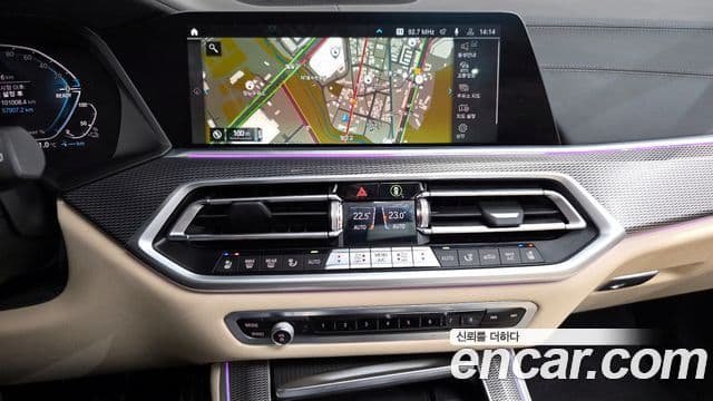 BMW X5 2021 — Photo 16/20