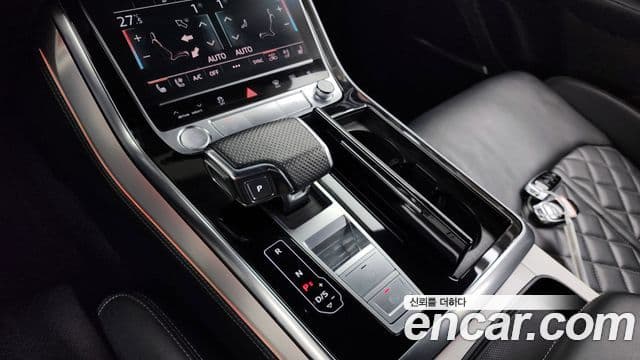 Audi Q7 2020 — ფოტო 9/20