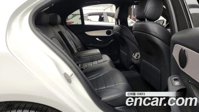 Mercedes-Benz C-Class 2021 — фото 12 из 20