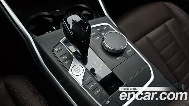 BMW 3 Series 2021 — Şəkil 9/20