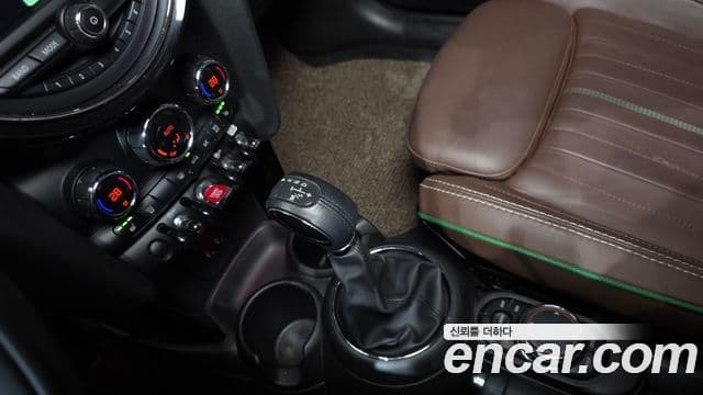 Mini Cooper 2019 — ფოტო 9/20