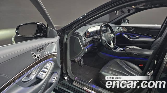 Mercedes-Benz S-Class 2020 — Photo 17/20