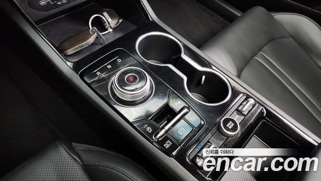 Kia K5 2024 — ფოტო 8/20