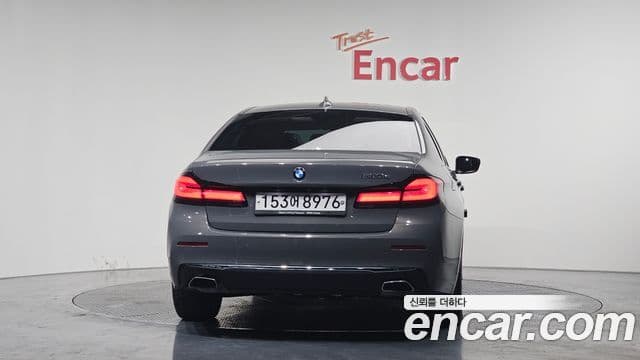 BMW 5 Series 2020 — ფოტო 4/20