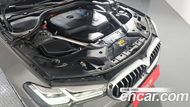 BMW 5 Series 2020 — ფოტო 6/20
