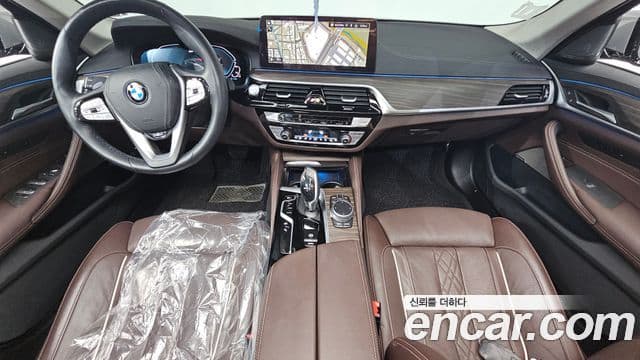 BMW 5 Series 2020 — ფოტო 7/20