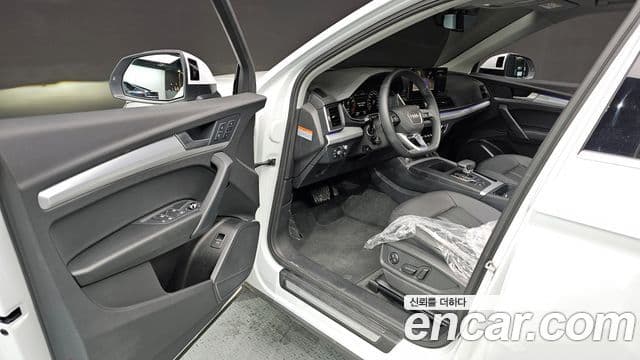 Audi Q5 2024 — Photo 4/20
