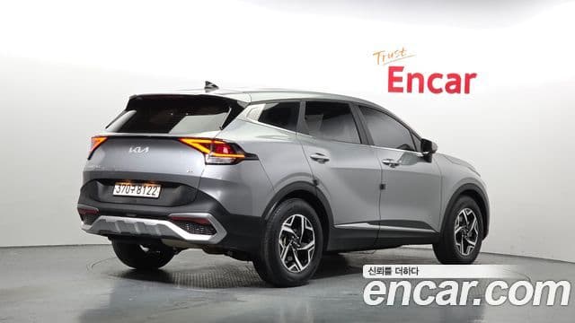 Kia Sportage 2021 — ფოტო 2/20
