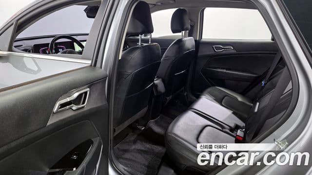 Kia Sportage 2021 — ფოტო 11/20