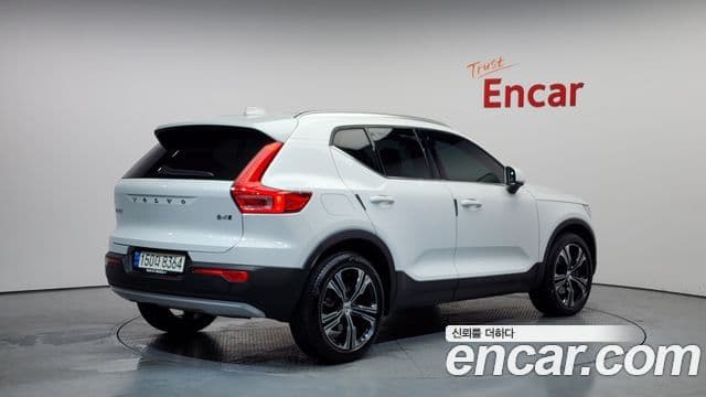 Volvo XC40 2021 — Şəkil 2/20