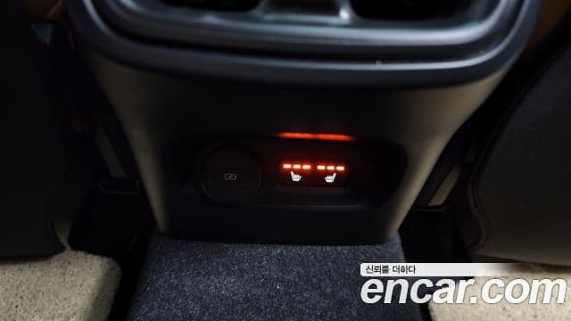 Volvo XC40 2021 — Şəkil 18/20