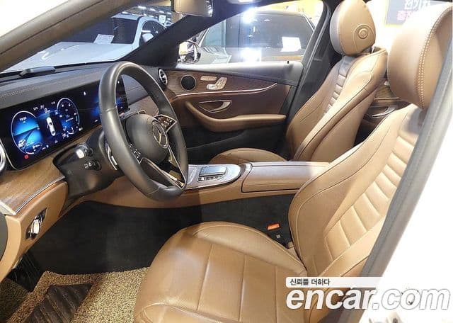 Mercedes-Benz E-Class 2023 — Şəkil 8/20